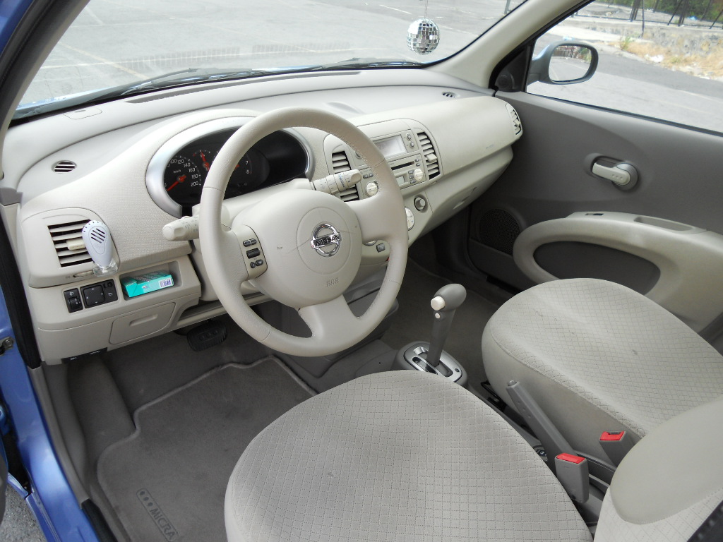Nissan Micra k12 салон