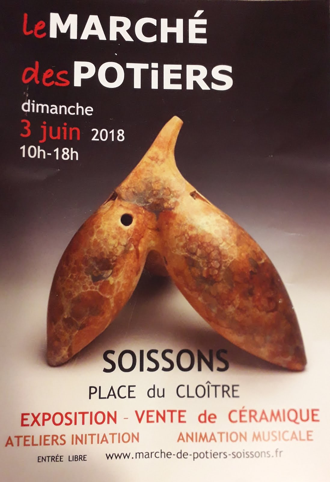 Marché de potiers à Soissons Place du Cloitre le 3 juin 2018