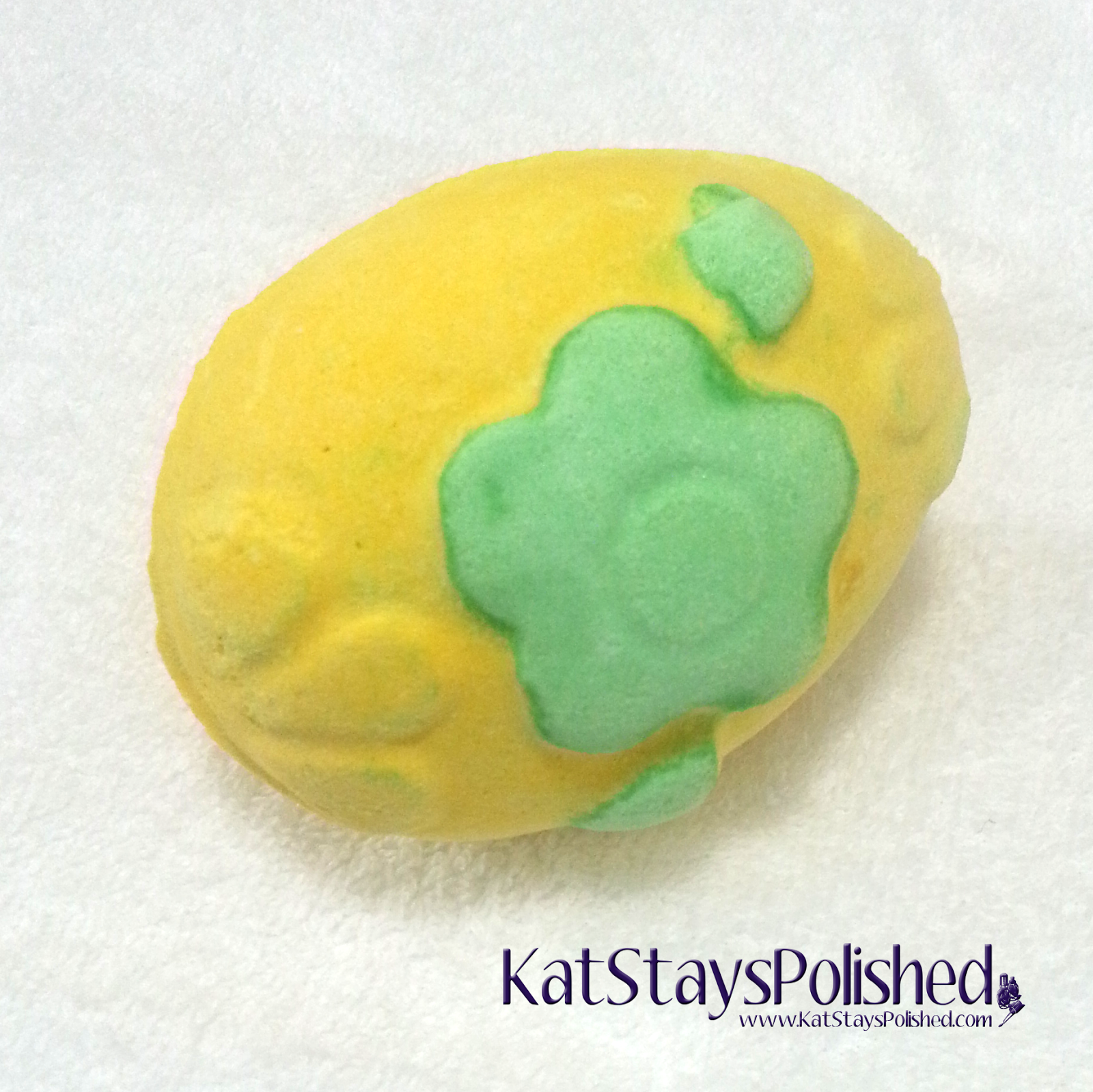LUSH: Easter/Spring 2014 - Immaculate Eggception Bath Bomb | Kat Stays Polished