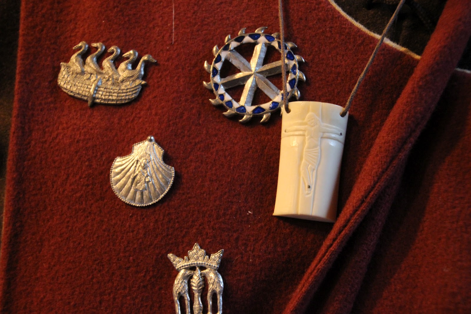 around-chester-pilgrim-s-badges