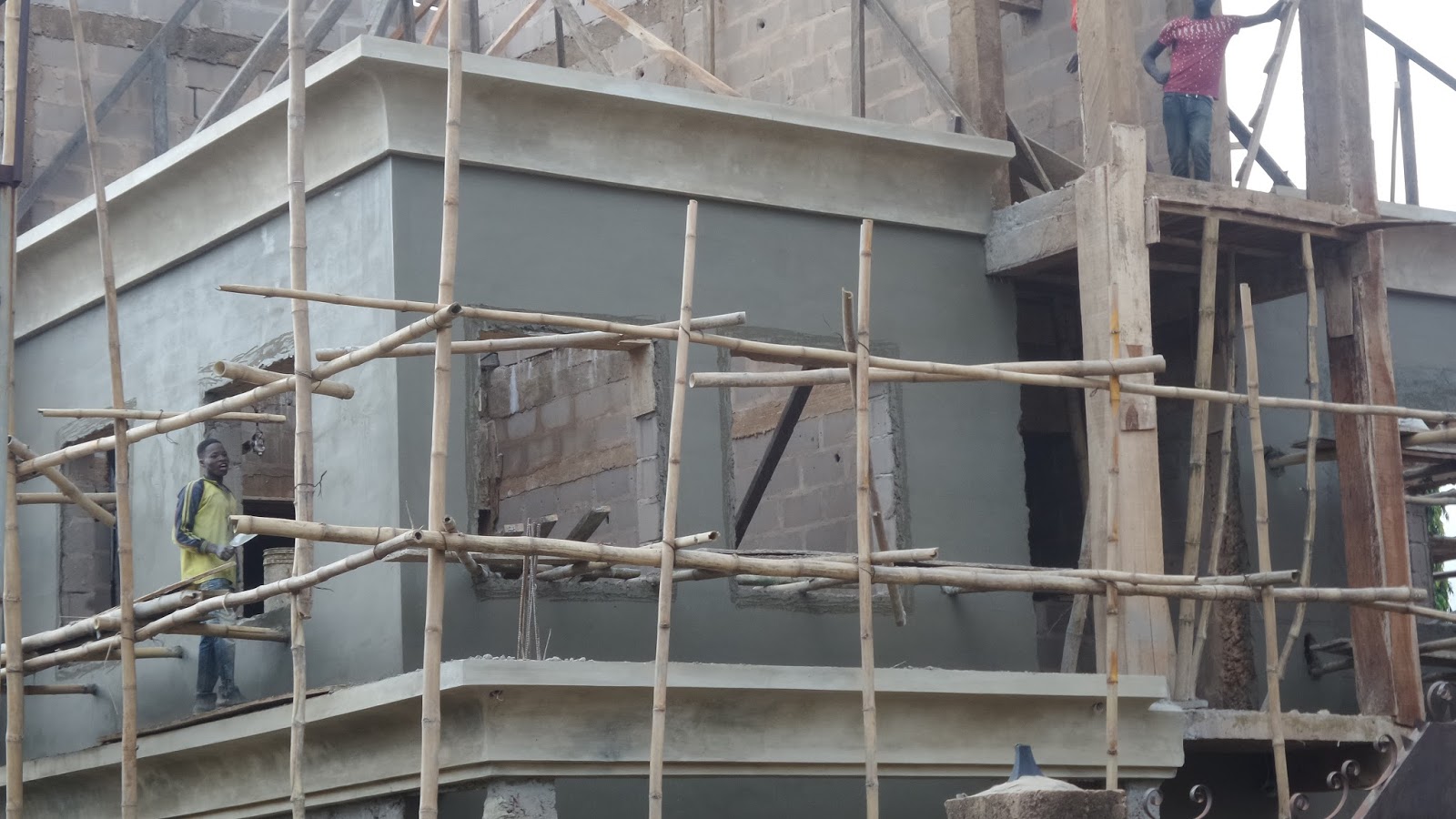 From a construction standpoint the parapet made with polystyrene materials are preferred to some other types because of a few reasons