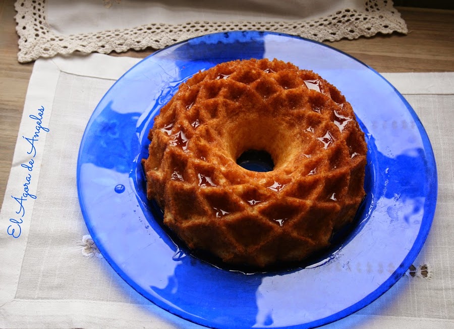 Bundt cake de limón, glaseado de limón