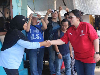 TP PKK dan Dharma Wanita Sulawesi Utara Bantu Korban Bencana di Manado TP PKK dan Dharma Wanita Sulawesi Utara Bantu Korban Bencana di Manado