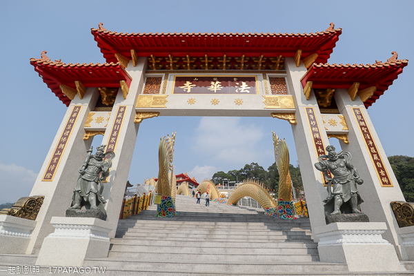 中寮金龍山法華寺兩尾亞洲最長80米金龍護持,還有雙鳳凰迎賓 中寮金龍山法華寺兩尾亞洲最長80米金龍護持,還有雙鳳凰迎賓
