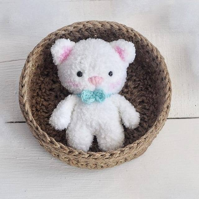 Crochet kitten amigurumi