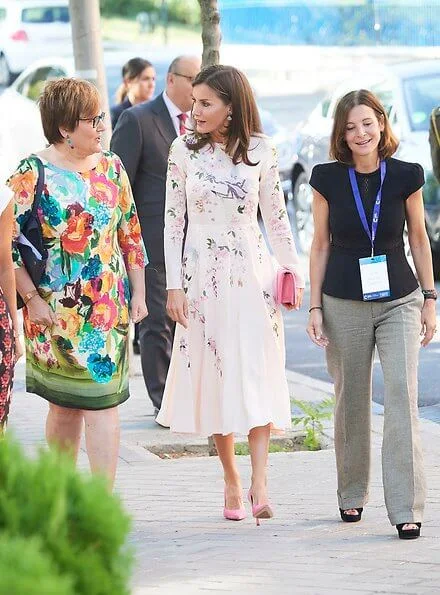 Queen Letizia wore Asos Design Tall floral and bird embroidery midi dress, wore pink suade pumps and pink clutch