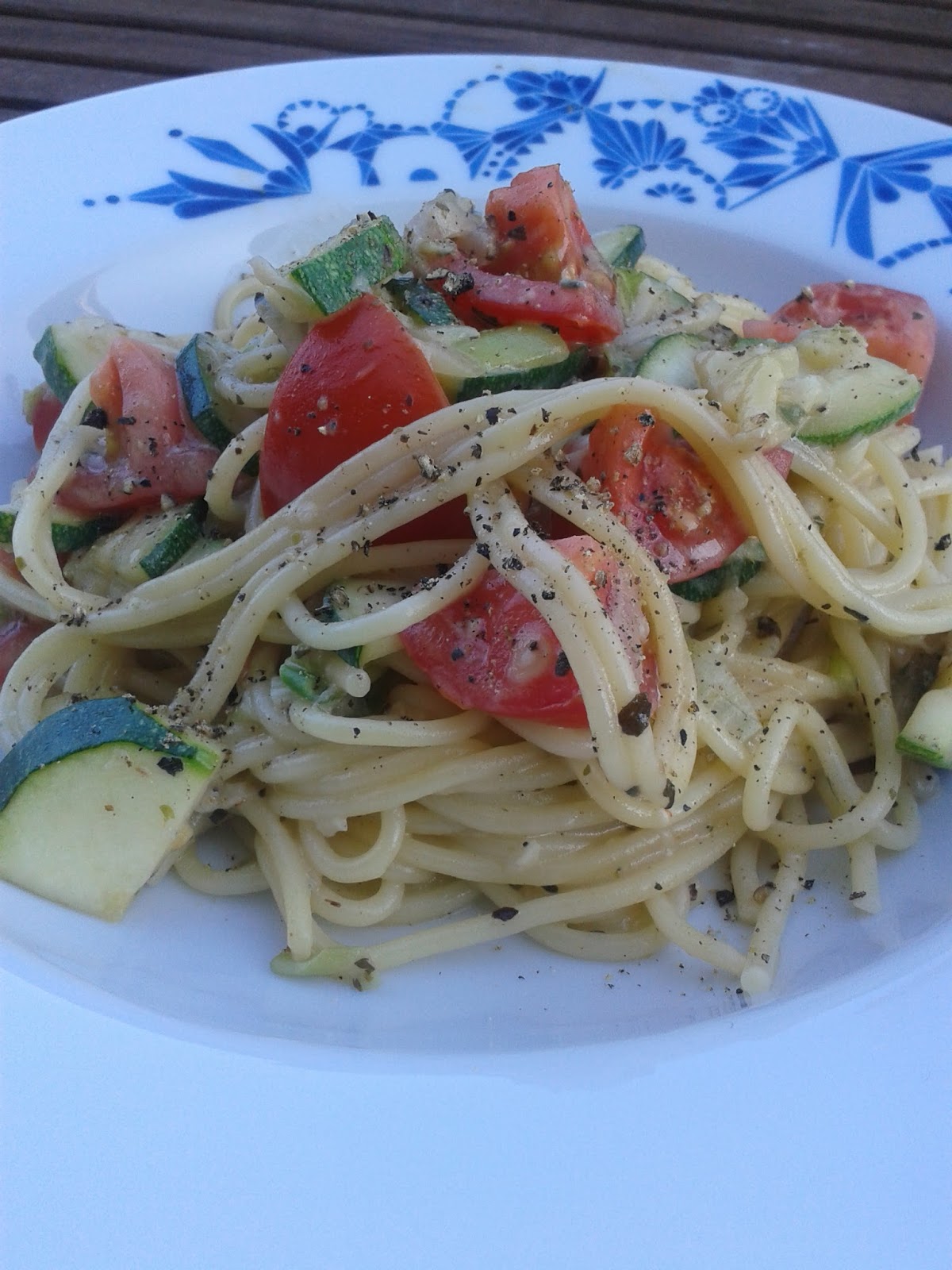 Isa probiert...: Gorgonzola-Zucchini-Spaghetti