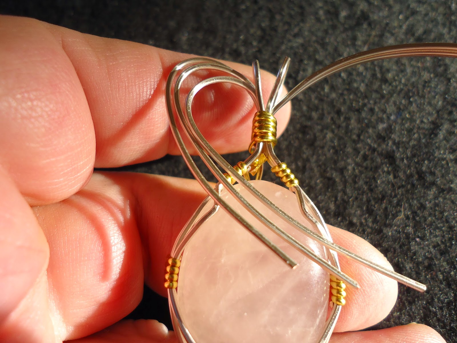 Wire Wrapping How To Complete The Wire Wrapped Pendant Bail