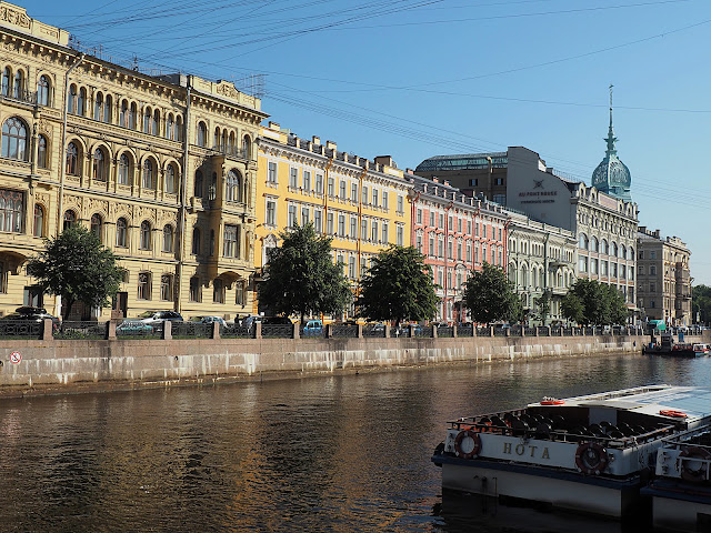 - -   (St. Petersburg - the river Moika)