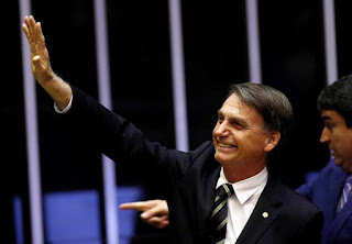 Bolsonaro receberá mais de R$ 60 mil mensais a partir de janeiro Bolsonaro receberá mais de R$ 60 mil mensais a partir de janeiro