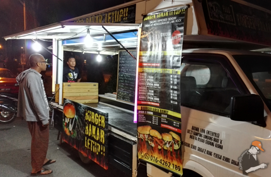 Burger Bakar Meletup di Parit Buntar Burger Bakar Meletup di Parit Buntar