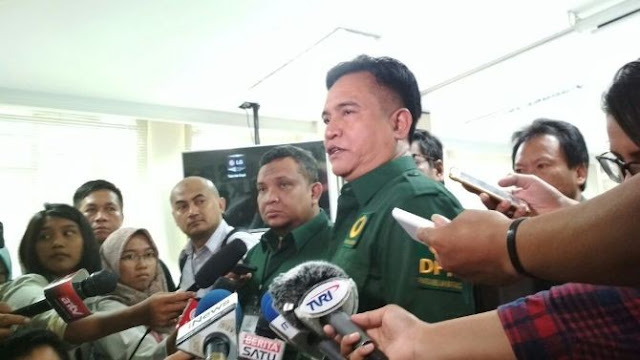 Ketua Umum Partai Bulan Bintang PBB Yusril Ihza Mahendra di Gedung Bawaslu RI Jakarta