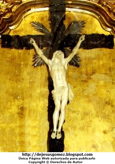 Cristo o Jesús Foto de Jesús crucificado de la iglesia San Pedro. Foto de Jesús tomada por Jesus Gómez