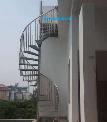 Tangga Putar Stainless Trap Kayu Menerima Pesanan seluruh Jabodetabek Tangga Putar Stainless Trap Kayu Menerima Pesanan seluruh Jabodetabek