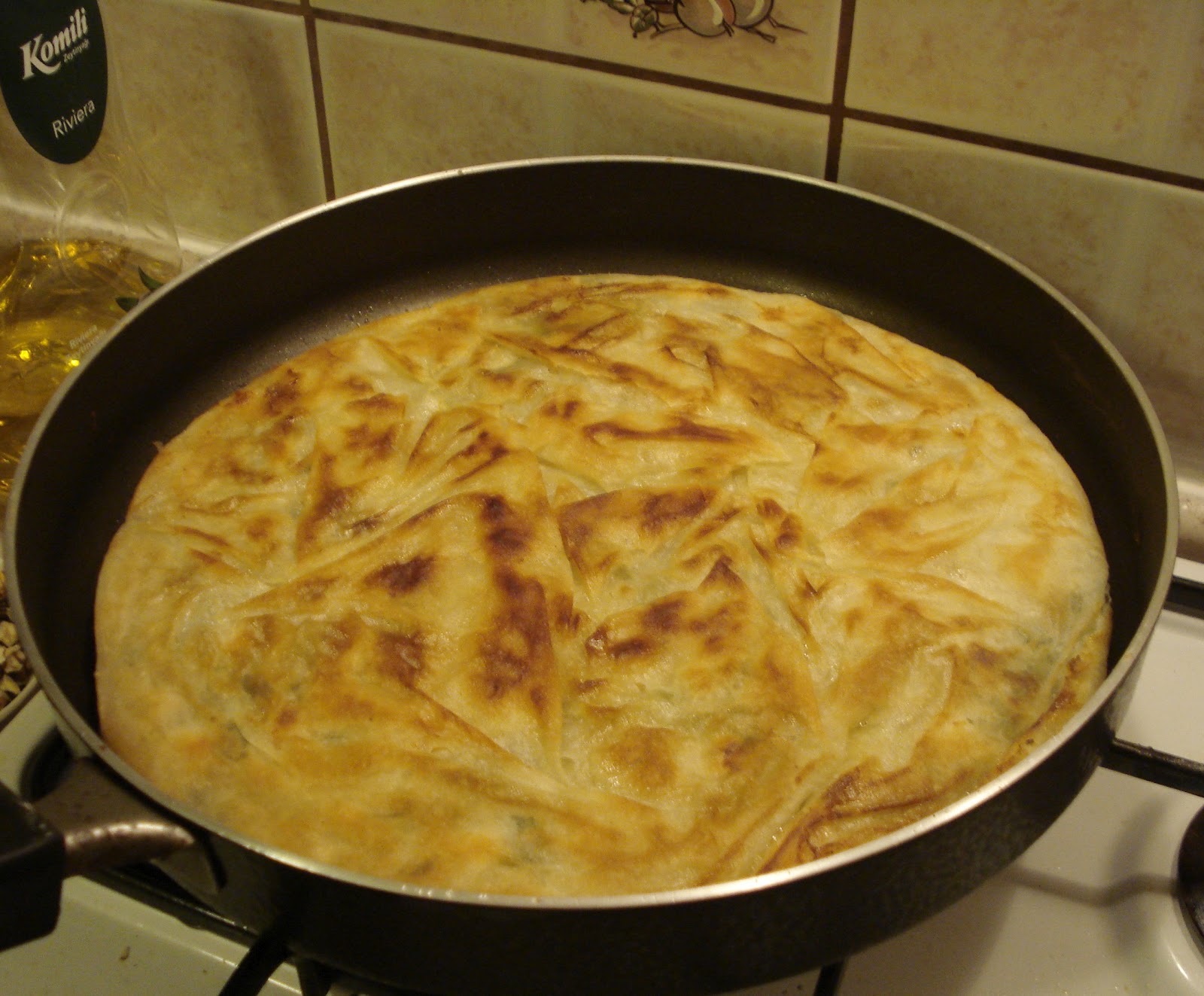 türlü türlü yemekler PEYNİRLİ TAVA BÖREĞİ