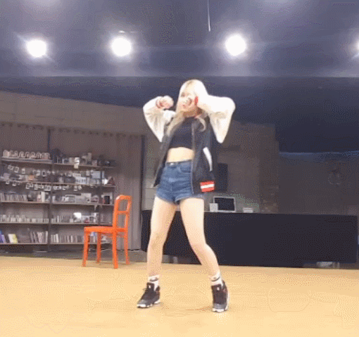 트와이스 댄싱모신 .gif | 인스티즈