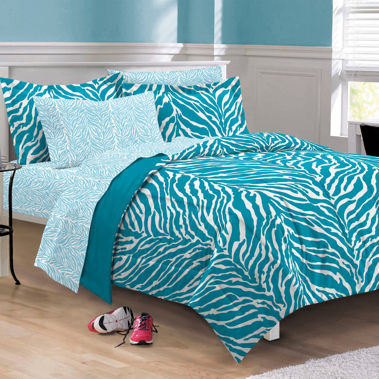Black, White and Turquoise Bedding Sets