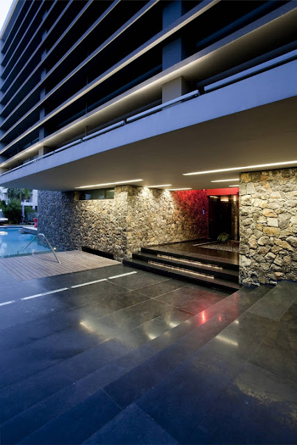 Picture of modern entrance area with black stone on the floor