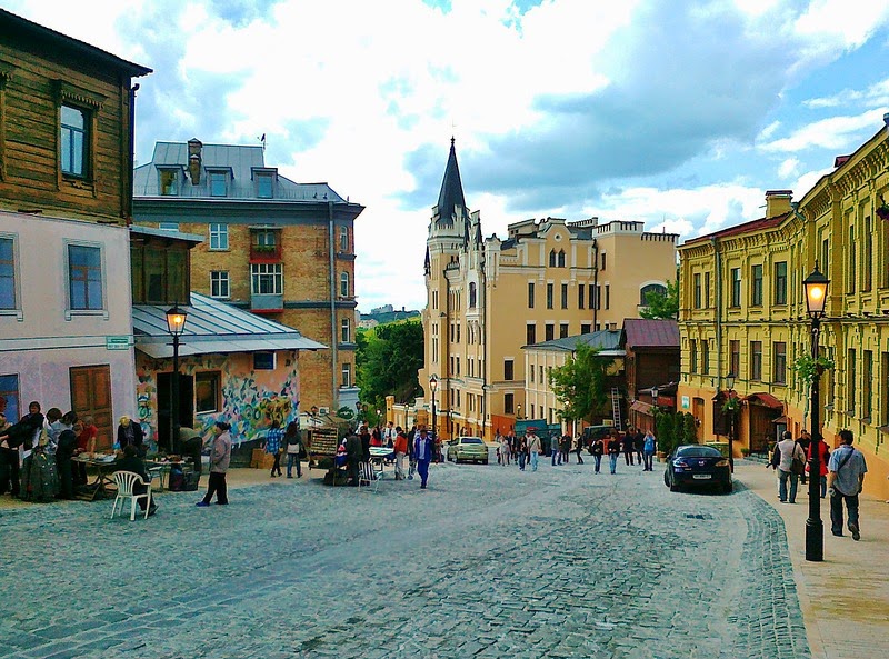 Kyiv mayor Klitschko initiated transformation of Andryivsky Uzviz street into a pedestrian zone and arrangement of the street trade, in order to create a tourism "business card" of the capital. 