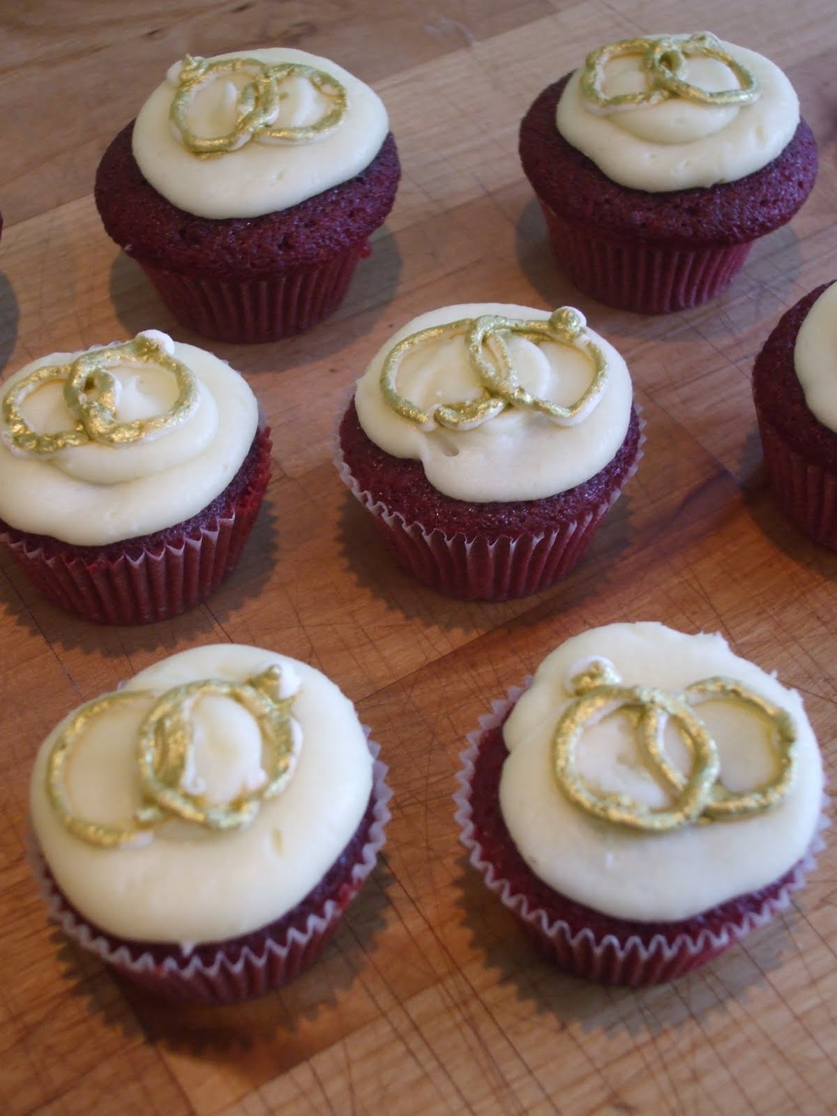 Ive decorated cookie favours