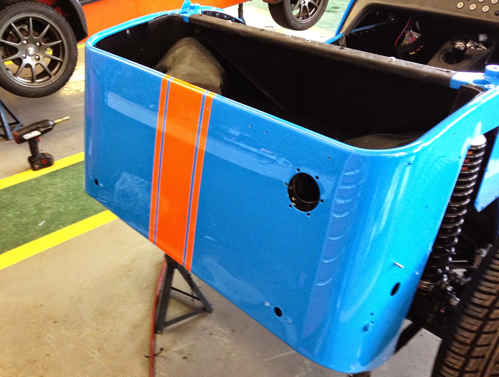 A view of the rear triple stripe A view of the rear triple stripe
