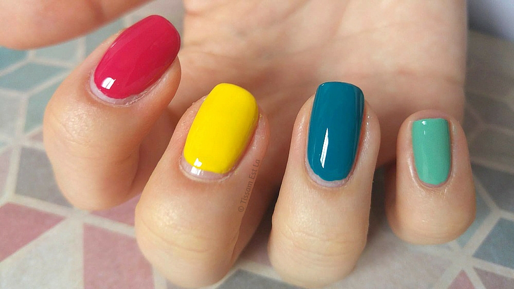 Vernis de l'été 2016, Orly Teal Unreal, Orly Ancient Jade, Pierre René Professional Sunny, Essie Haute in the heat, Equivalenza, brume Equivalenza, avis equivalenza, hollister, brume hollister, equivalenza body mist
