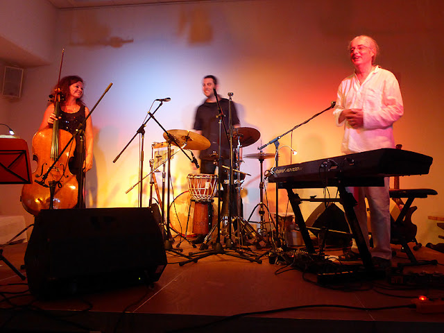 Merike Hilmar, Christian Strobl et Gandalf en concert à Lindlar / photo S. Mazars