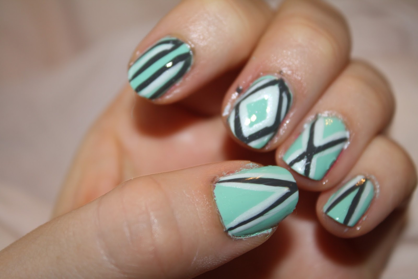 Classy on the Run Nail Art with Essence Gel Polish*