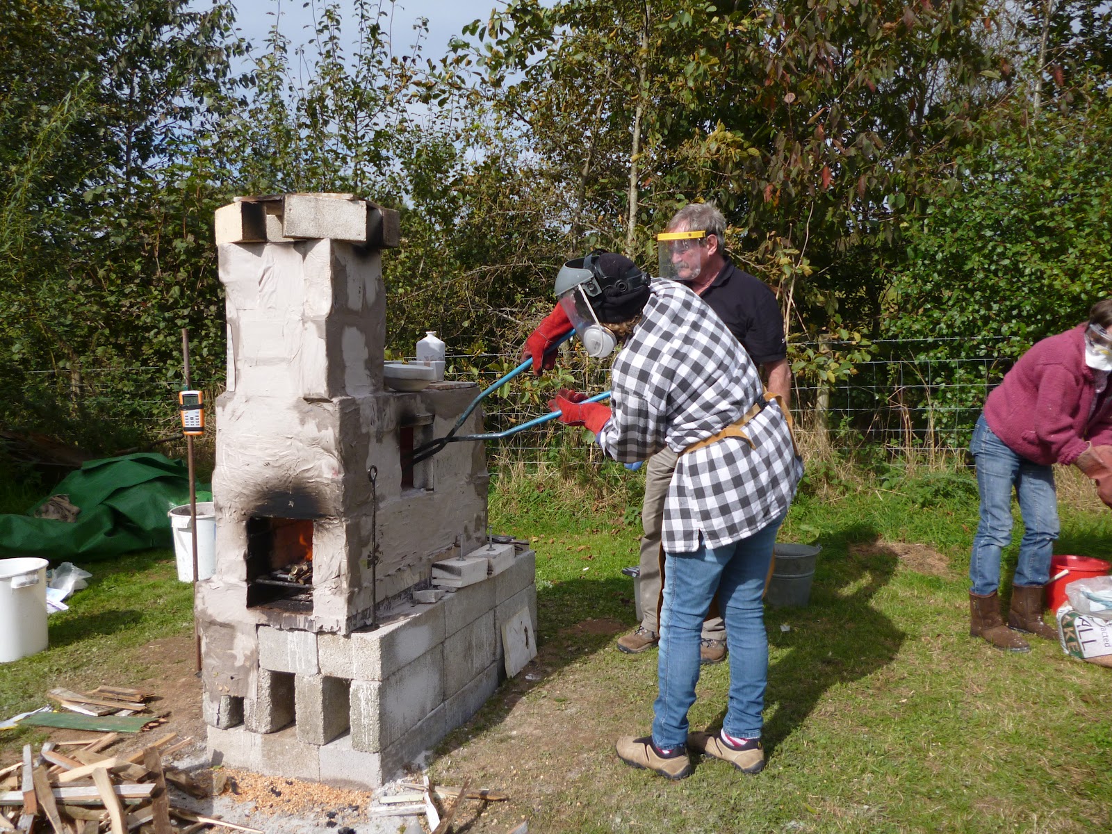 CornwallCeramicsandGlassGroup Raku and Paper Kiln Firing