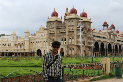 Rishabh Datta in Mysore Palace Rishabh Datta in Mysore Palace