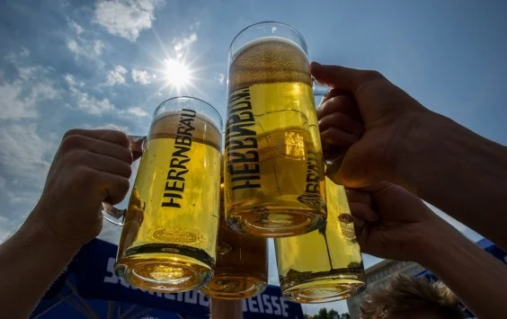 Γιατί η μπίρα στοιχίζει λιγότερο στην Ελλάδα απ' ό,τι στην Γερμανία!