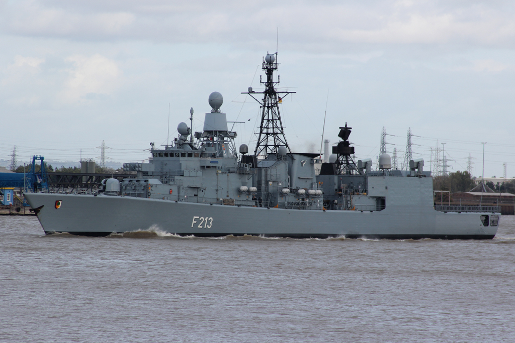 UK Shipping: AUGSBURG (F213) passing Gravesend 02/10/2012