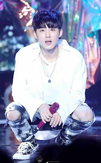 Foto B.I iKON dipanggung Foto B.I iKON dipanggung