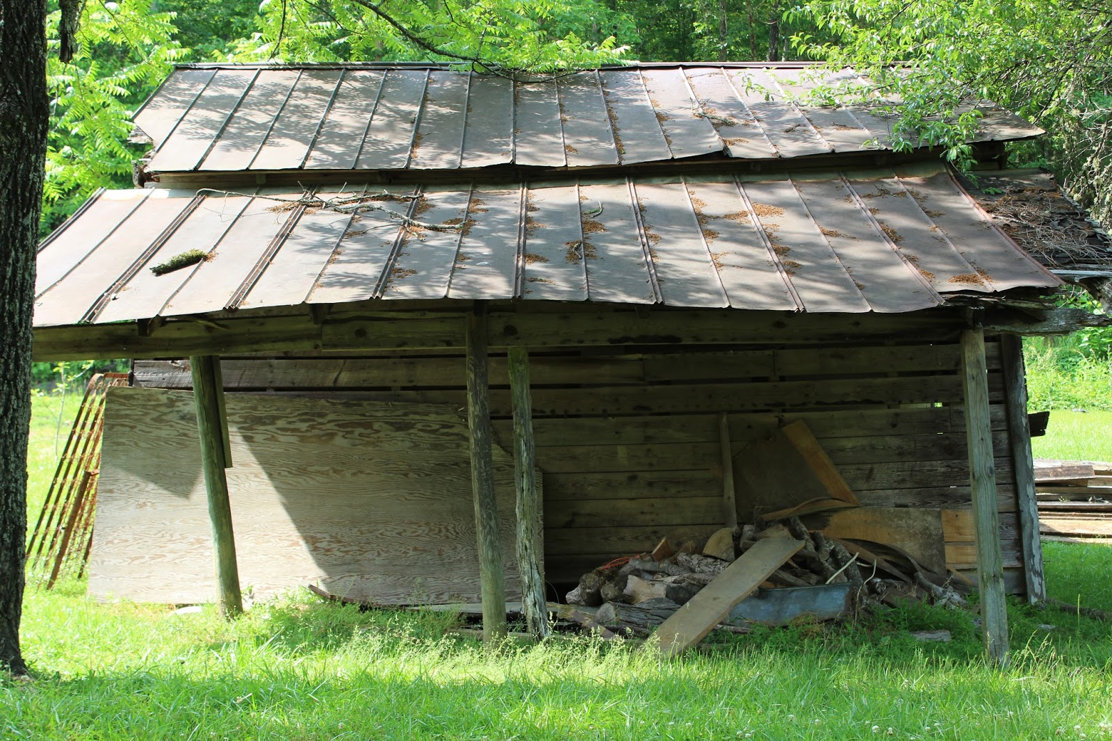 Sweet Summer Farm The Corn Crib, Do we save it or not