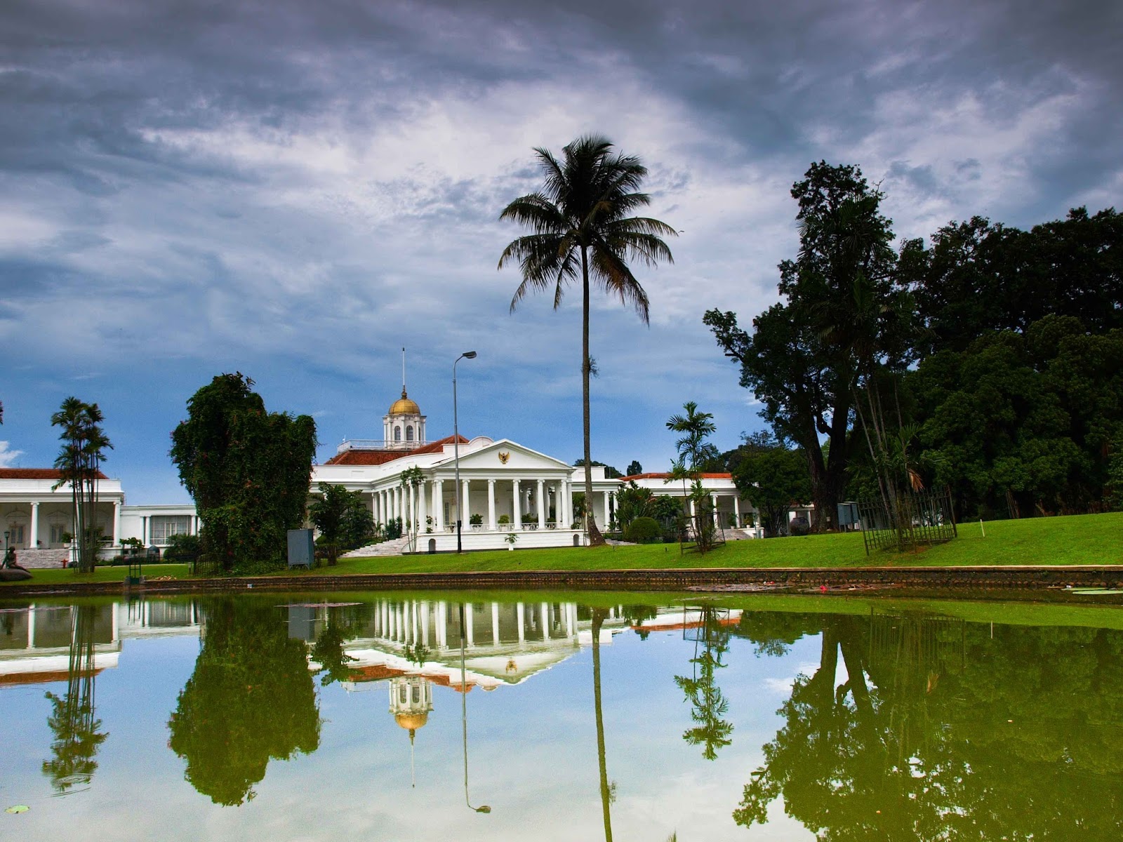 Tempat Wisata Istana Bogor PETAWISATA.ID