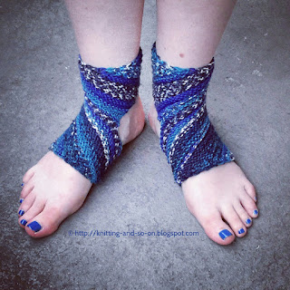 Knitting and so on: Trikonasana Yoga Socks (Free Pattern)