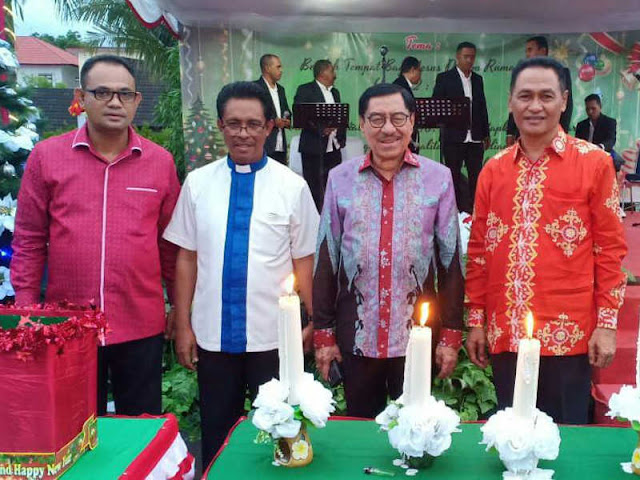 Zeth Sahuburua Ajak Umat Kristen di Maluku Maknai Natal Sejati Zeth Sahuburua Ajak Umat Kristen di Maluku Maknai Natal Sejati