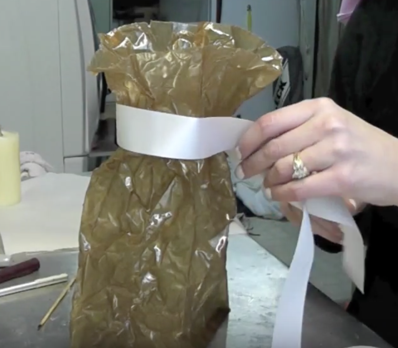 Craft Klatch ® Paper Bag Vase. So Cool!