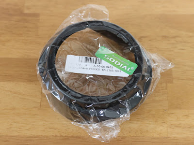 SODIALレンズフードEW-83E(Canon EF 10-22mm f/3.5-4.5 USM用) レンズフード,SODIAL(R) 黒いプラスチック製花びらレンズフードEW-83E Canon EF 10-22mm f/3.5-4.5 USMのため