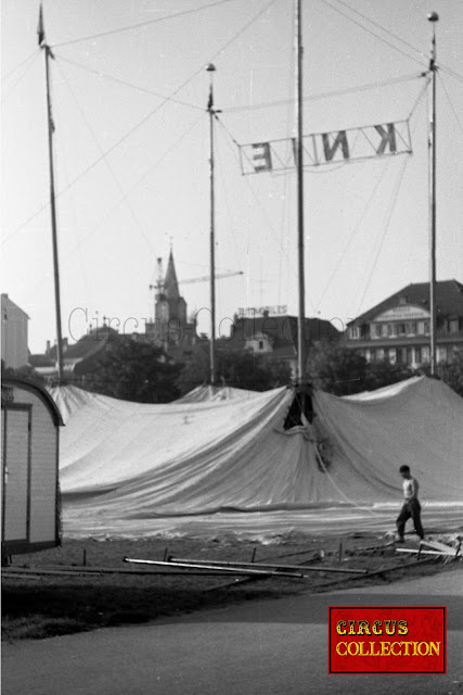 Montage du chapiteau du Cirque National Suisse Knie