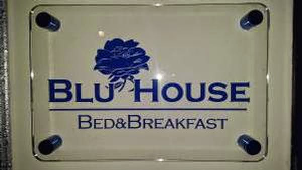 http://www.booking.com/hotel/it/blu-house-bed-amp-breakfast.it.html?label=social_sharecenter_facebook