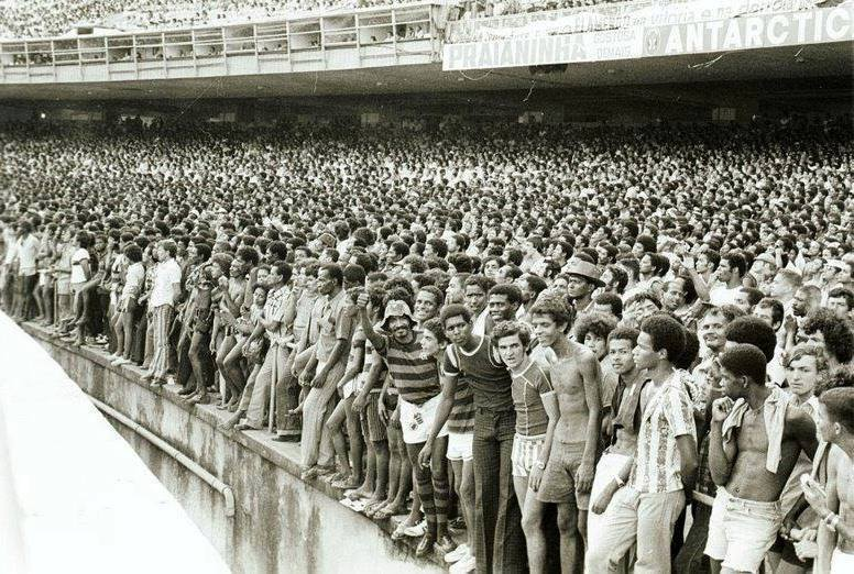 ZICO. Embora já possuísse a maior torcida do Brasil, o Flamengo só