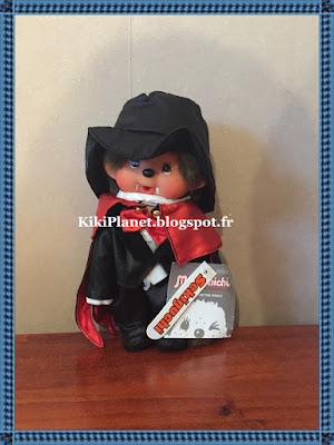 le Monchhichi Dracula référence 220620, kiki, halloween, vampire, sorcière