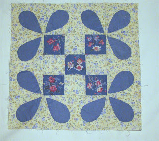 Blue on Beige with Combination Pieced Block and Applique