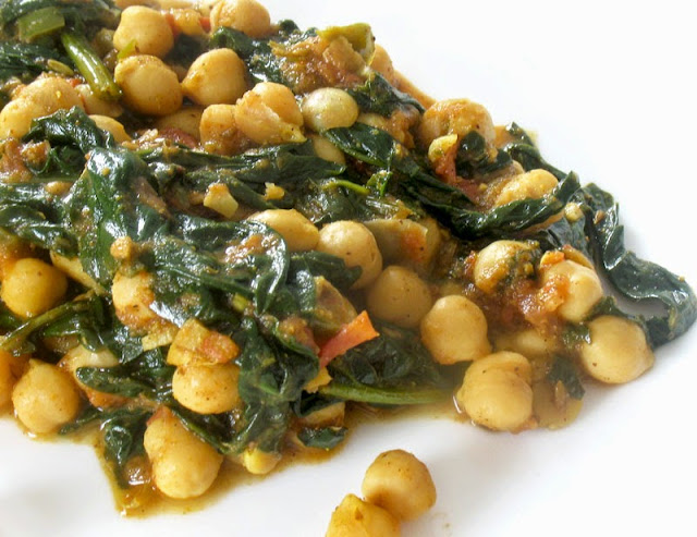 spicy chickpeas and spinach