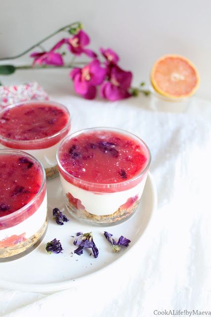 No bake cheesecake in a jar, pink grapefruit and dried mallow flower jelly • Cook A Life! by Maeva