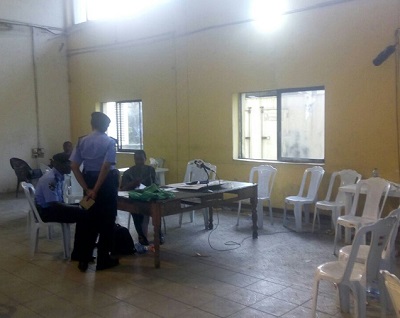 BREAKING:INEC Officials Abandon Returning Officer At Rivers Rerun Senatorial Collation Centre Amidst Uncertainty; See Photo BREAKING:INEC Officials Abandon Returning Officer At Rivers Rerun Senatorial Collation Centre Amidst Uncertainty; See Photo