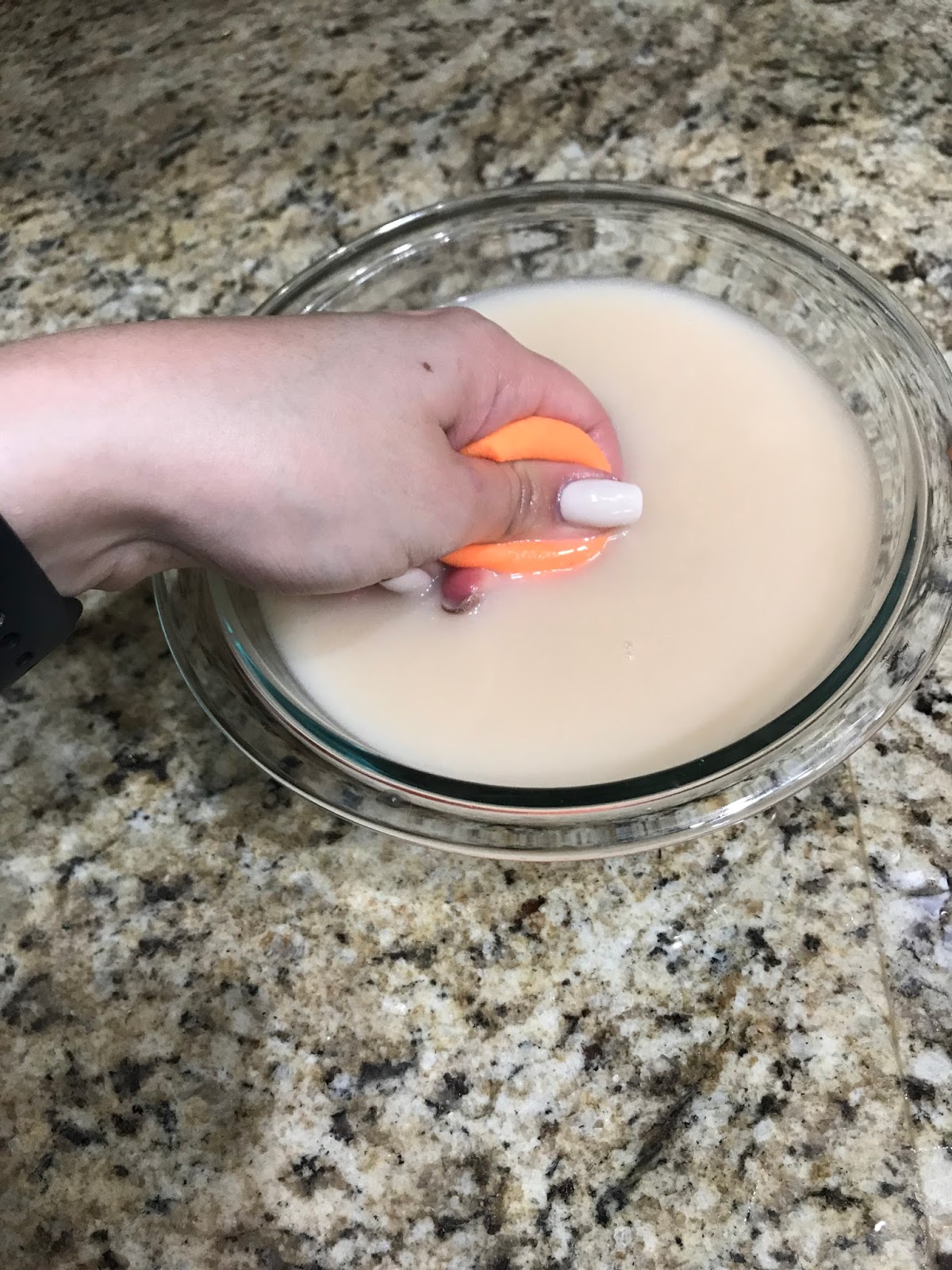 Emily Kathleen Taylor How To Clean Beauty Blenders In 5 Minutes