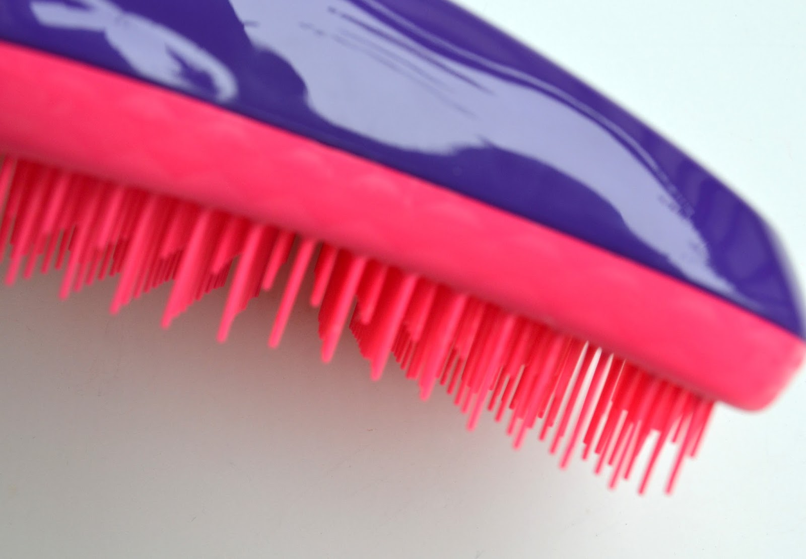 HAIR The Wet Brush Pro Detangle Professional vs. The Original Tangle