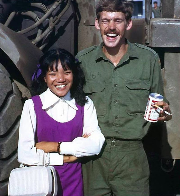 23 Candid Color Snapshots of Vietnamese Bar Girls During the Vietnam War Vintage Everyday